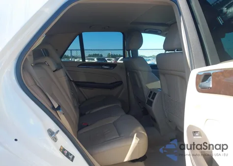 2015 Mercedes-Benz Ml 350 4Matic z USA, uszkodzony, nr VIN 4JGDA5HB8FA569596